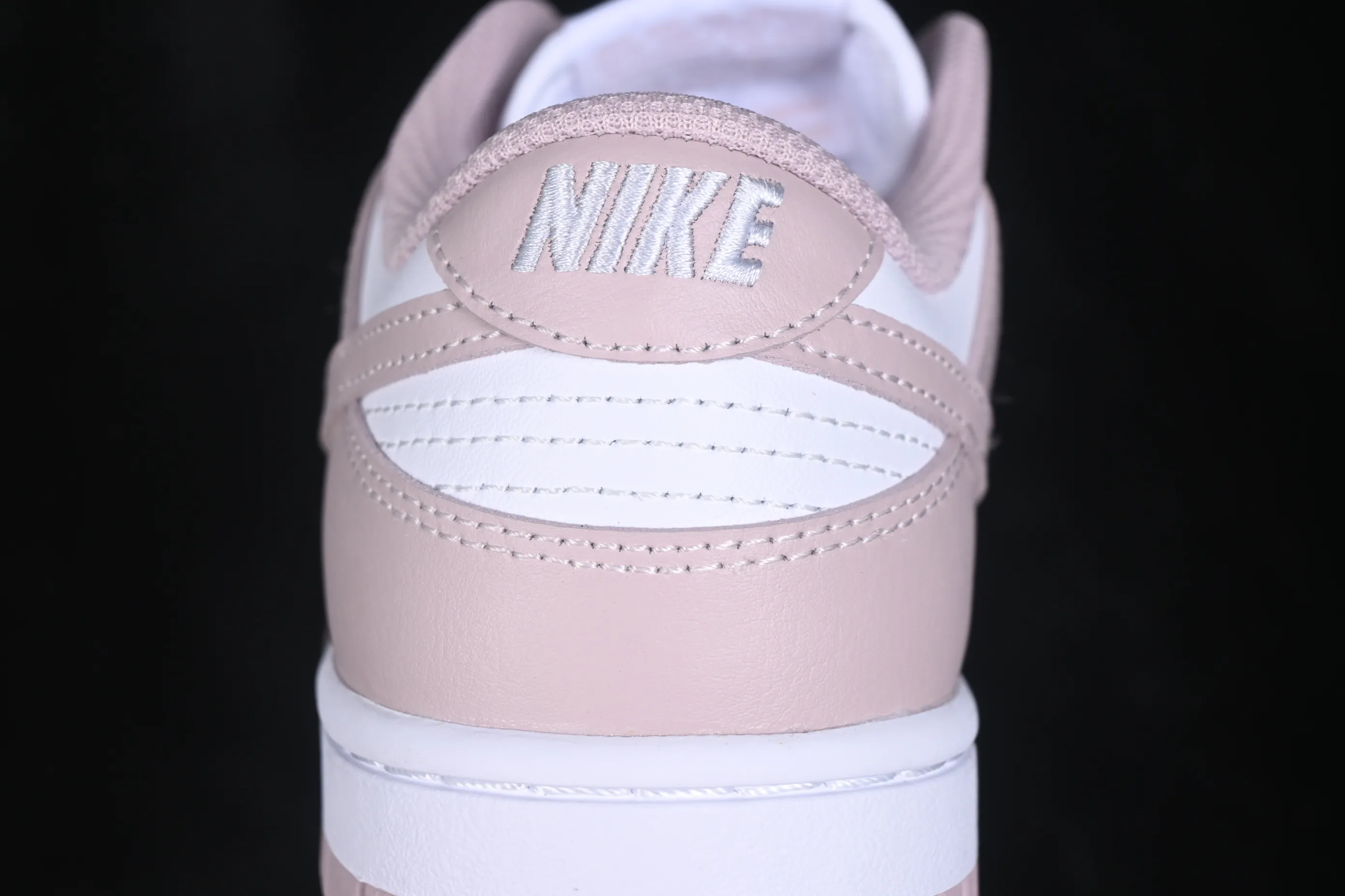 All categories Nk SB Dunk series Nk SB Dunk Low low-top sneakers Nike SB Dunk Low light pink low-top casual sneakers IM6572-103